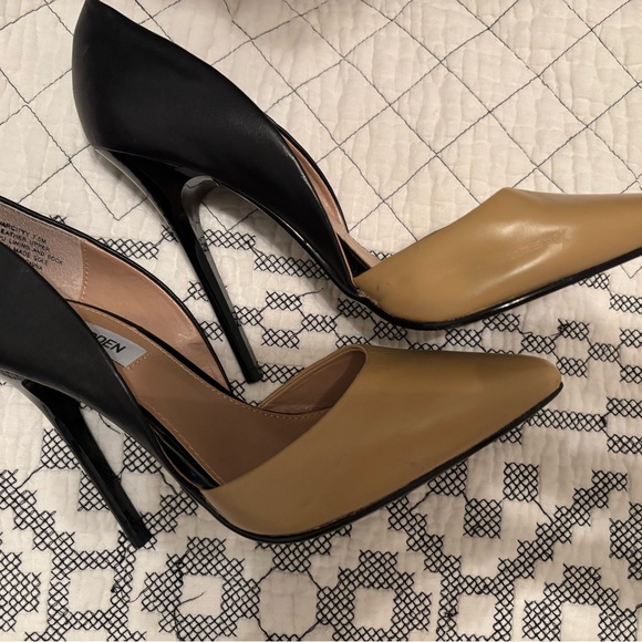 Steve Madden Varcitty Black and Tan Heels 7.5 NWOT - Picture 1 of 10